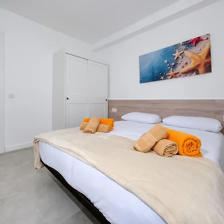 Puerto Rubi 4 - 100m To The By Lanzarote * Puerto del Carmen (Lanzarote)